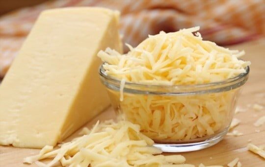 Quanto dura il formaggio grattugiato? Il formaggio grattugiato va male?