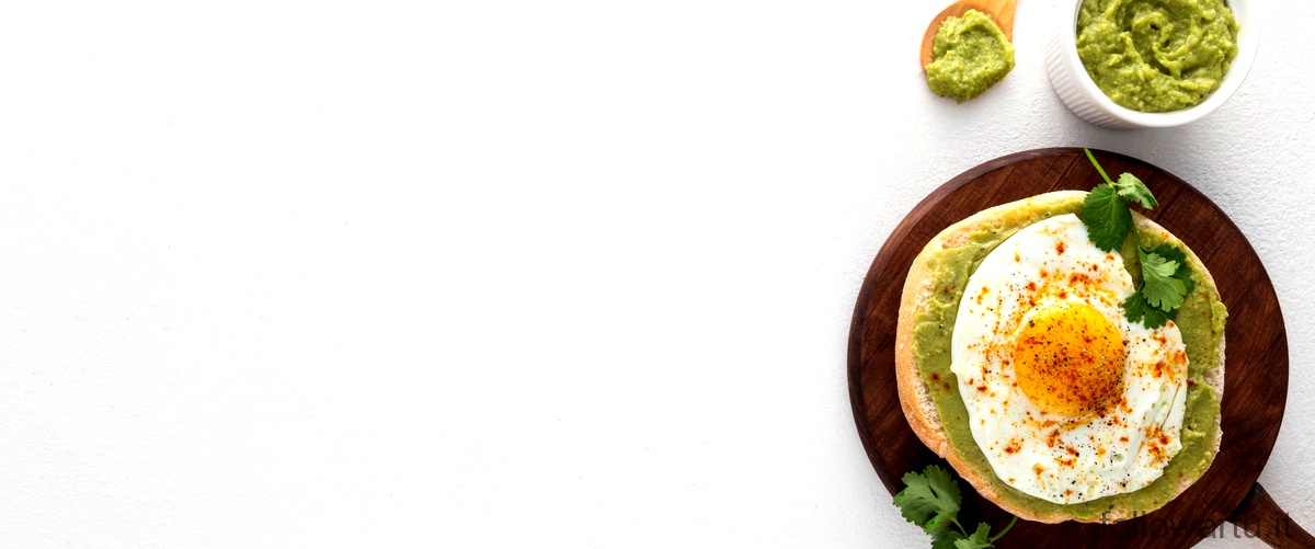 Colazione sana e nutriente: scopri i benefici di avocado e uova
