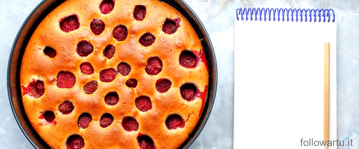 Cosa aggiungere alla farcitura di torta di ciliegie per renderla più gustosa?